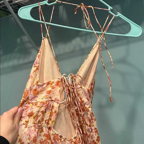 ASTR the label Backless Floral Dress in Orange and Cream - Picture 6 of 7